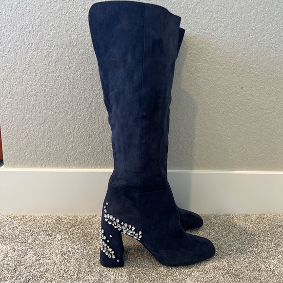 Knee high boots - Picture 1 of 4